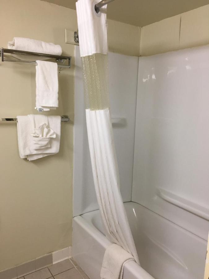 Econo Lodge Inn & Suites Radford-Blacksburg Area Kültér fotó